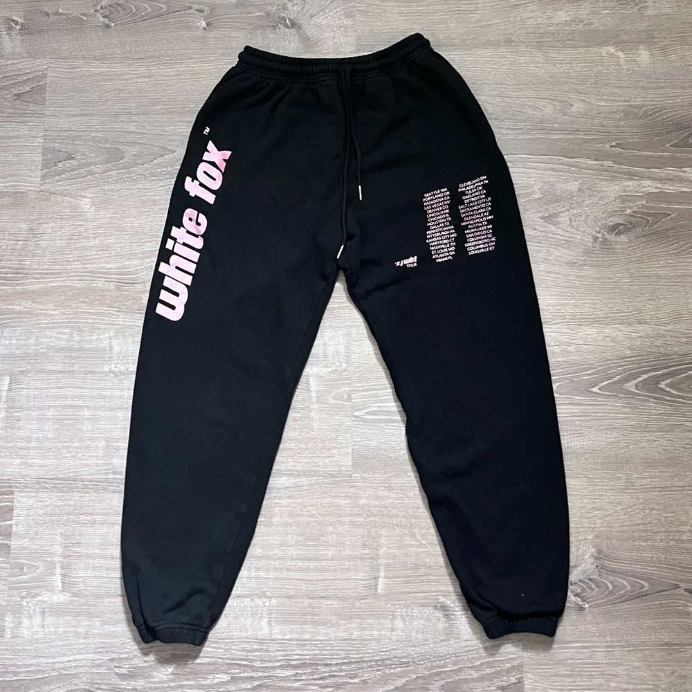 WHITE FOX BOUTIQUE TOUR SWEATPANTS